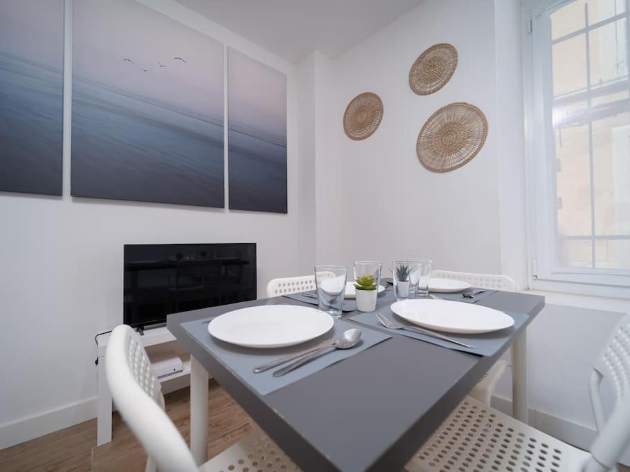 Appartement Tout Equipe Au Coeur Du Panier Vieux Port Marsilya Dış mekan fotoğraf
